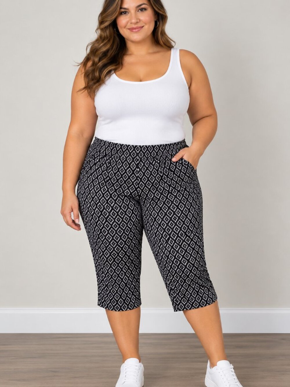 Women's Black White Geometric Print Pull On Capri Pants Elastic Waist